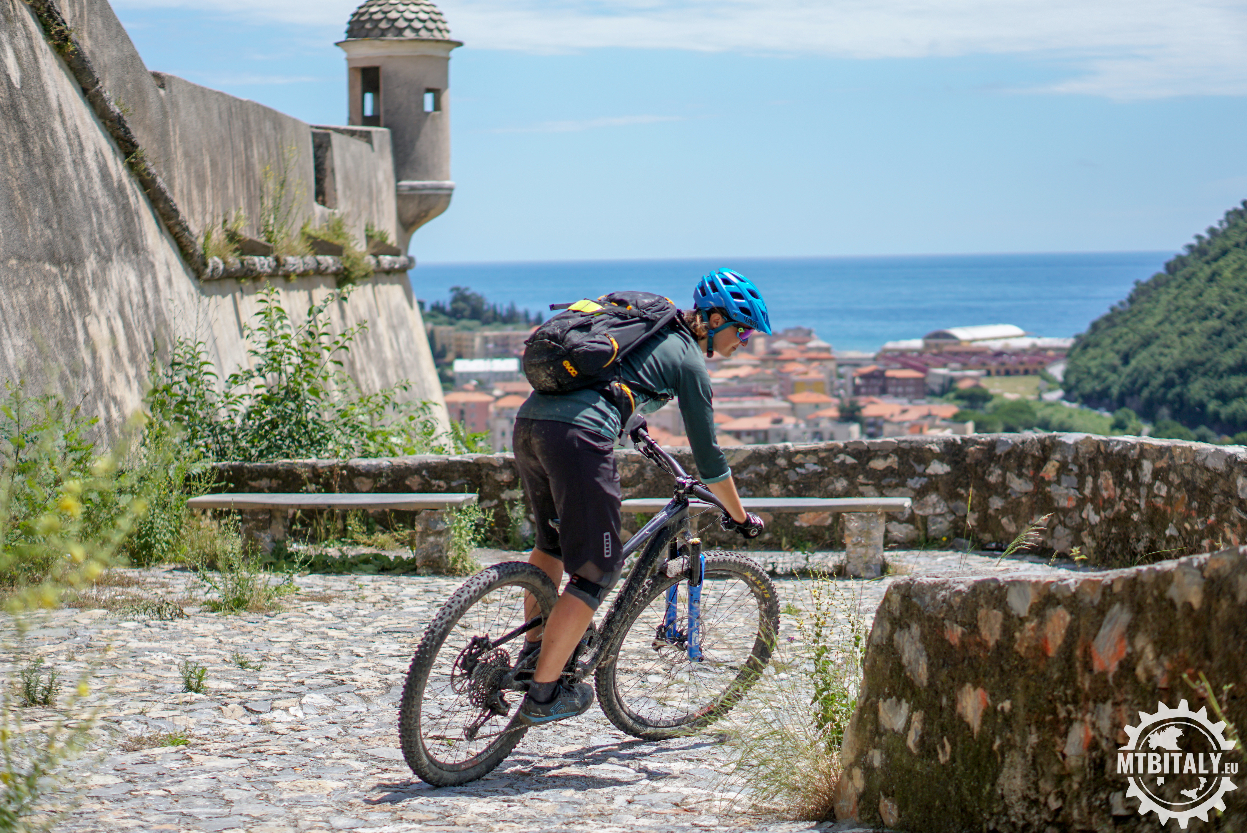 E-BIKE FACILE - 3 giorni sui percorsi più belli di Finale Ligure