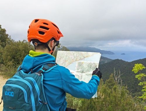 RIDING WITH A GUIDE: WHY IT IS WORTH IT - 