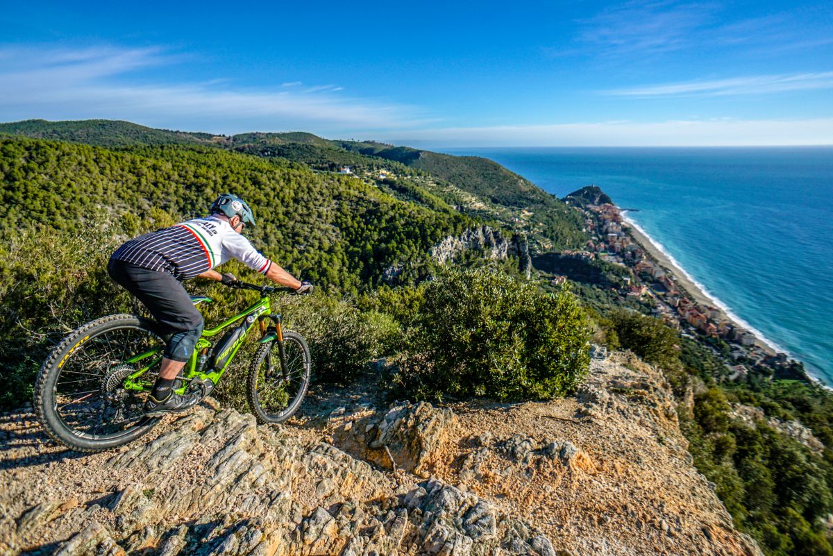 BLUE OCEAN: The Coast Tour 